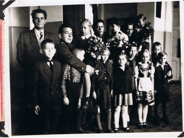 Odwiedziny żołnierzy na lekcji j.polskiego, styczeń 1955 r.